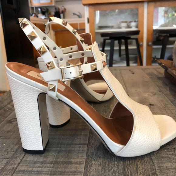 Valentino Shoes - Valentino-Rockstud cut out Ankle Sandal Valentino Shoes - Valentino-Rockstud cut out Ankle Sandal